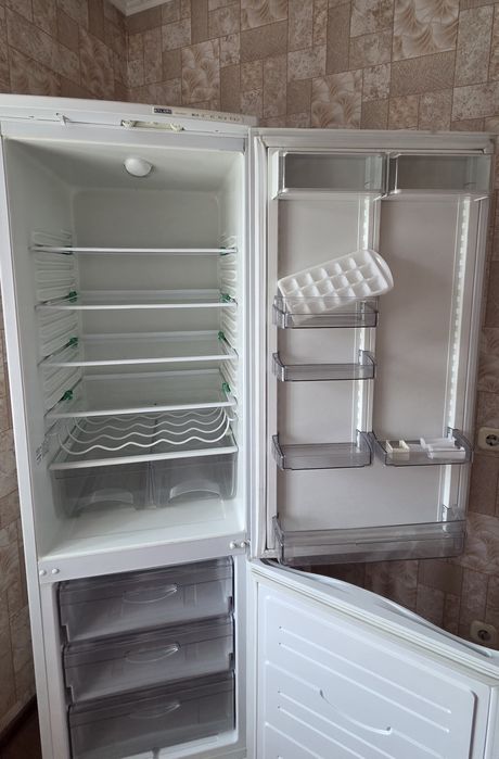 Продам холодильник атлант 65.000