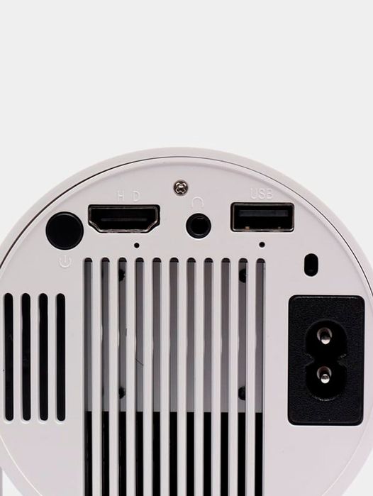 PROJECTOR ULTRA HD SOTILADI YENGI 1 Kun ishlatilgan ishlashiga gap yoq