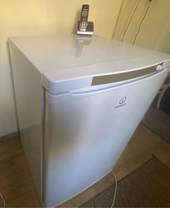 Продам Морозильник Indesit в хорошем состоянии