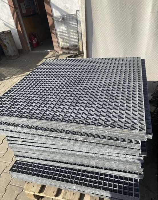 Gratare si trepte zincate