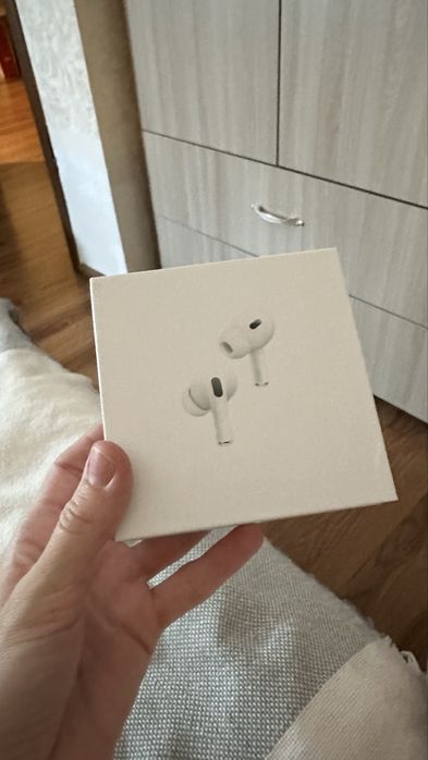 Airpods pro 2 (на гарантии)