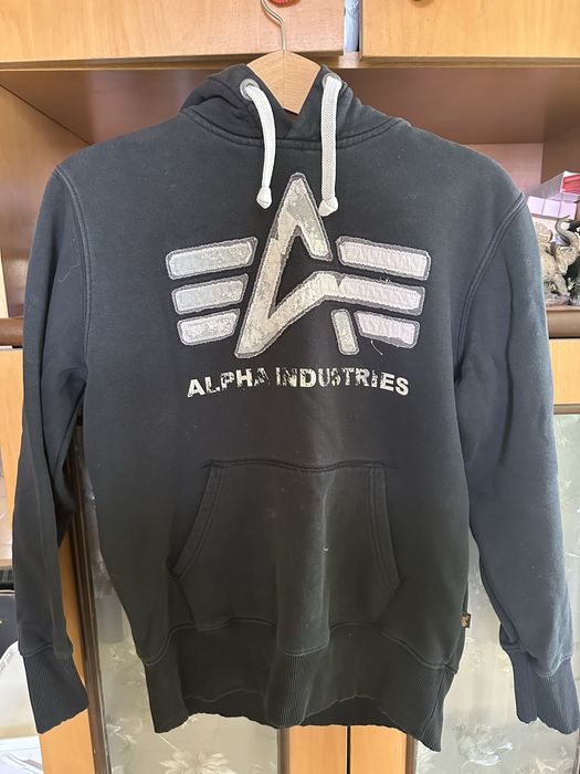 Якета/бомбър Alpha Industries и суичър