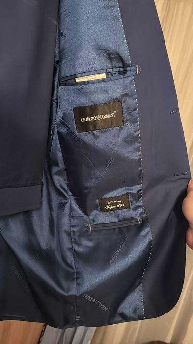 Costum barbatesc HUGO BOSS si GIORGIO ARMANI