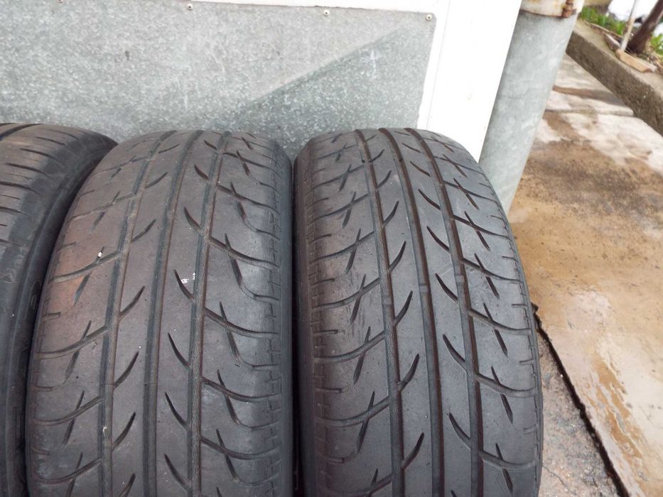 vand 4 anvelope de vara 185/55/15 goodyear,tigar pret 300ron toate4