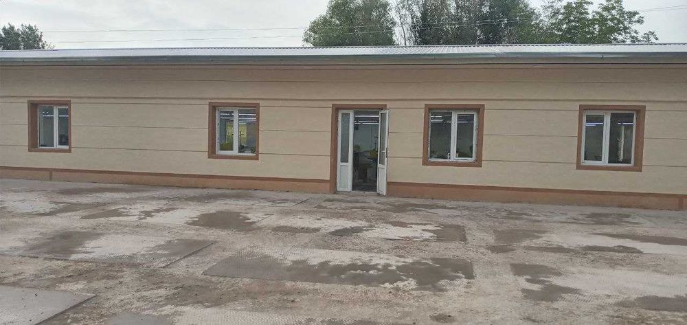 Noturar bino sotiladi