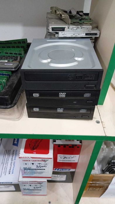 Оптический привод DVD-RW