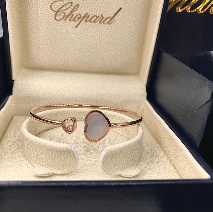 Позлатени гривни Chopard