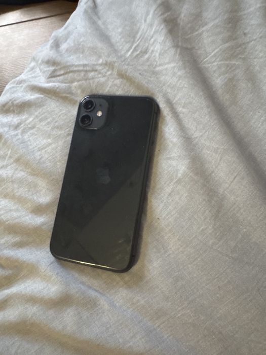 IPhone 11 продам