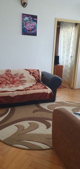 Închiriez apartament în regim hotelier