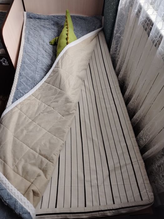 Продам 2 Кровати детские с матрасом