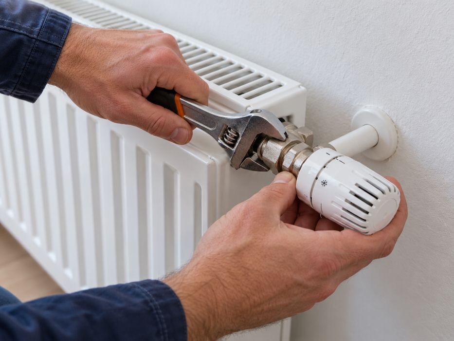 Instalator sanitar – intervenții rapide, robineți, baterii, WC