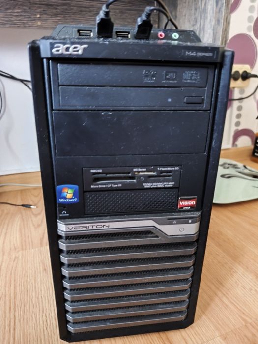 Vând calculator complet