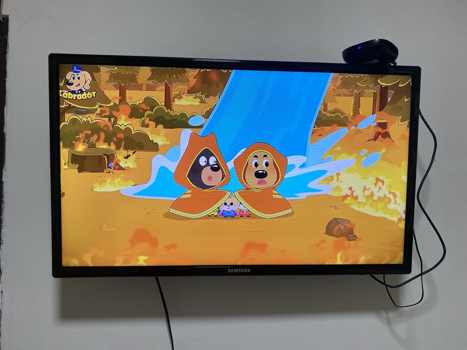 Телевизор SAMSUNG 32