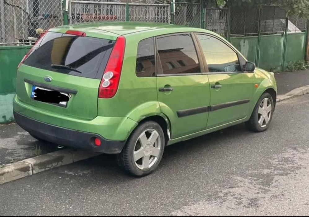 Ofer spre inchiriere masini pentru livrari