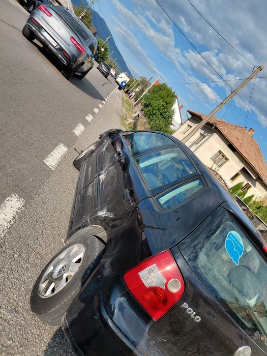 Vand sau dezmebrez vw polo 1.4 benzina