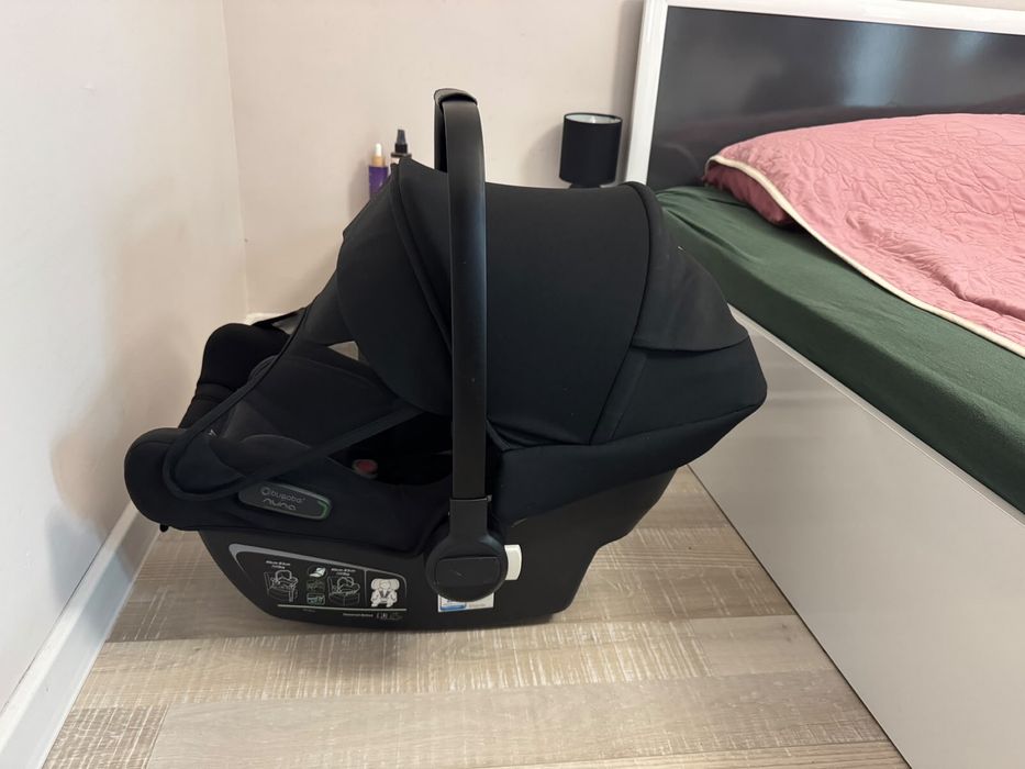 Bugaboo Turtle Air by Nuna +  ISOFIX база.