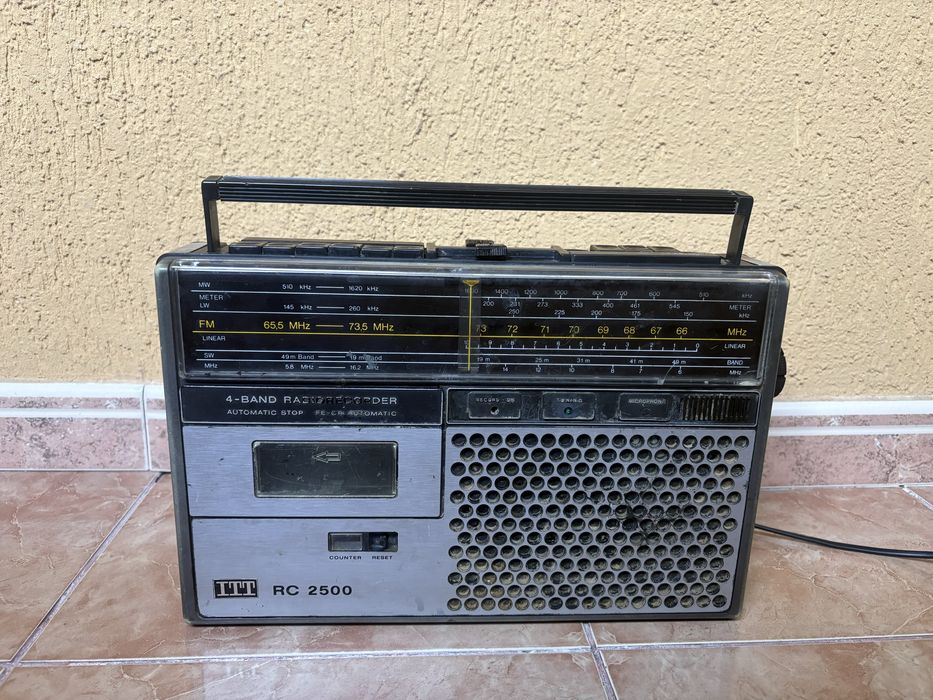 Radio casetofon ITT RC 2500 defect