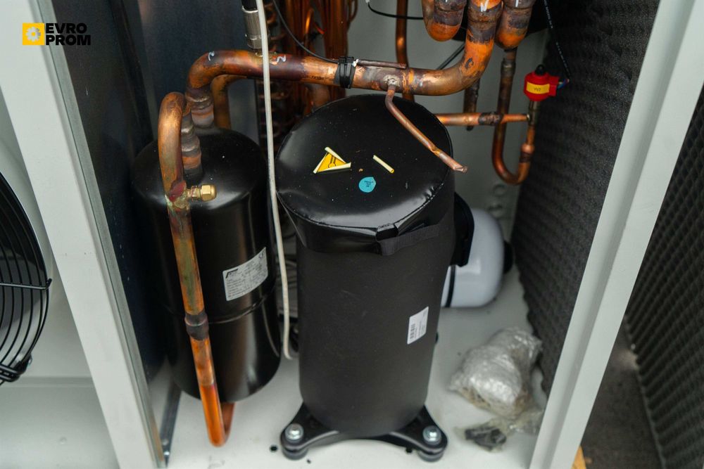 Chiller/Pompă de căldură CLIMAVENETA I-BX-N 025T – 24.7 kW răcire / 26.1 kW încălzire | air cooled chiller for sale