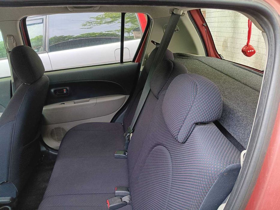 Daihatsu Sirion 2006 год.