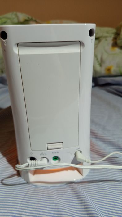 Радио часовник/нощна лампа