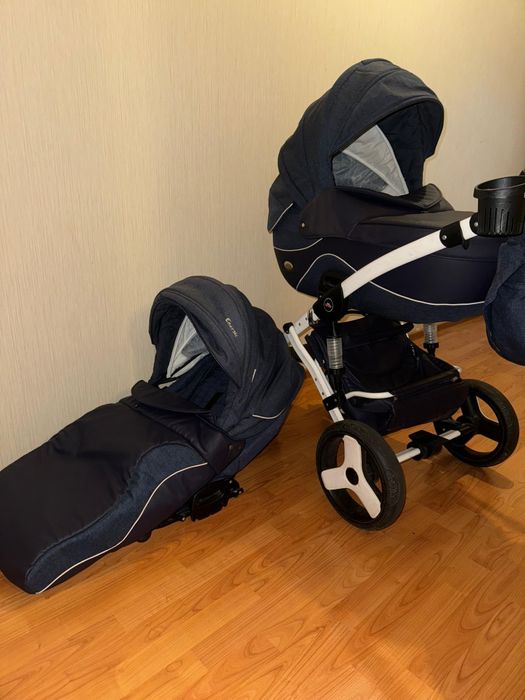 Продам детскую коляску