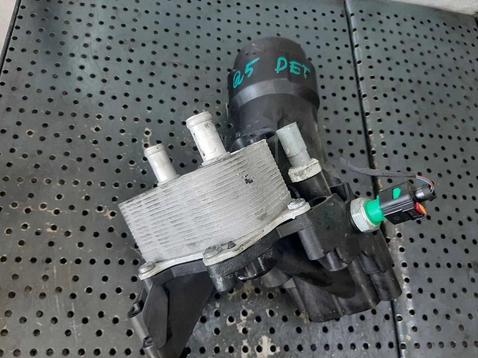 Racitor ulei termoflot 2.0 tdi det audi q5 03n117021b