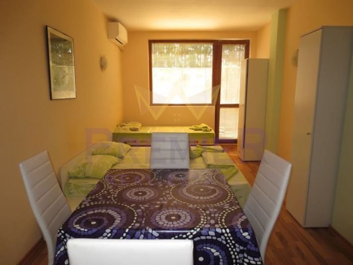 Дава се под наем Едностаен апартамент в к.к. Св.Св. Константин и Елена - 38 кв.м за 350 € - Снимка #2