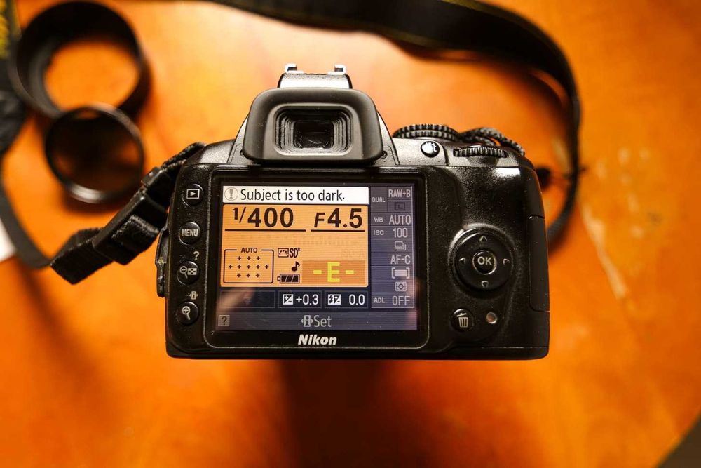 Aparat foto DSLR Nikon D3000