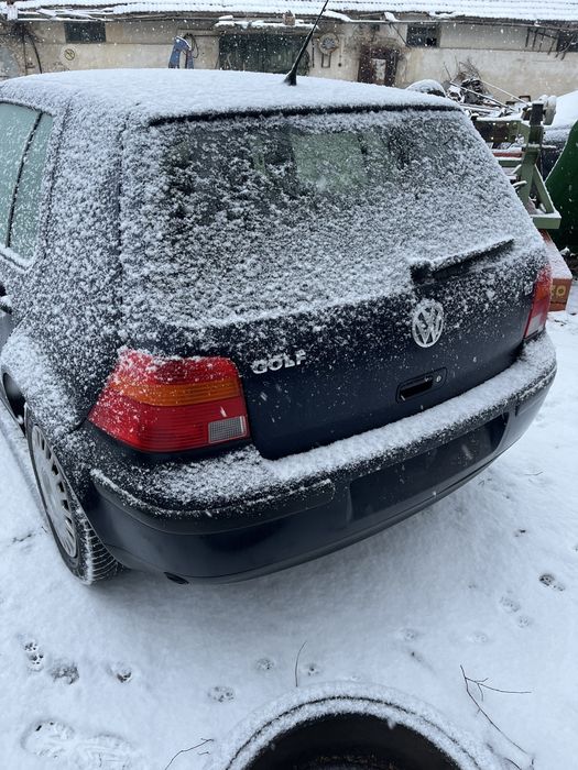 Golf 4 1.6i на части