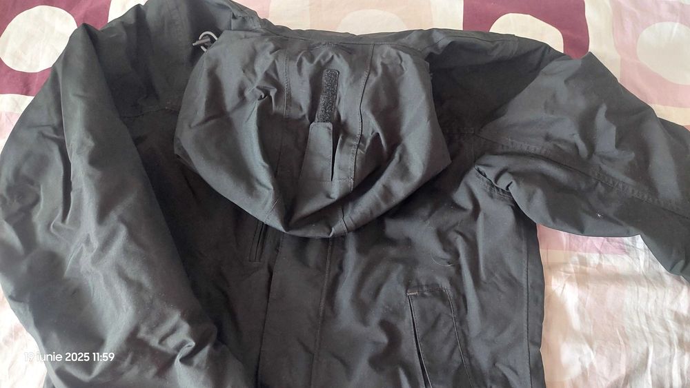 Geaca impermeabila Decathlon - Quechua, marimea S