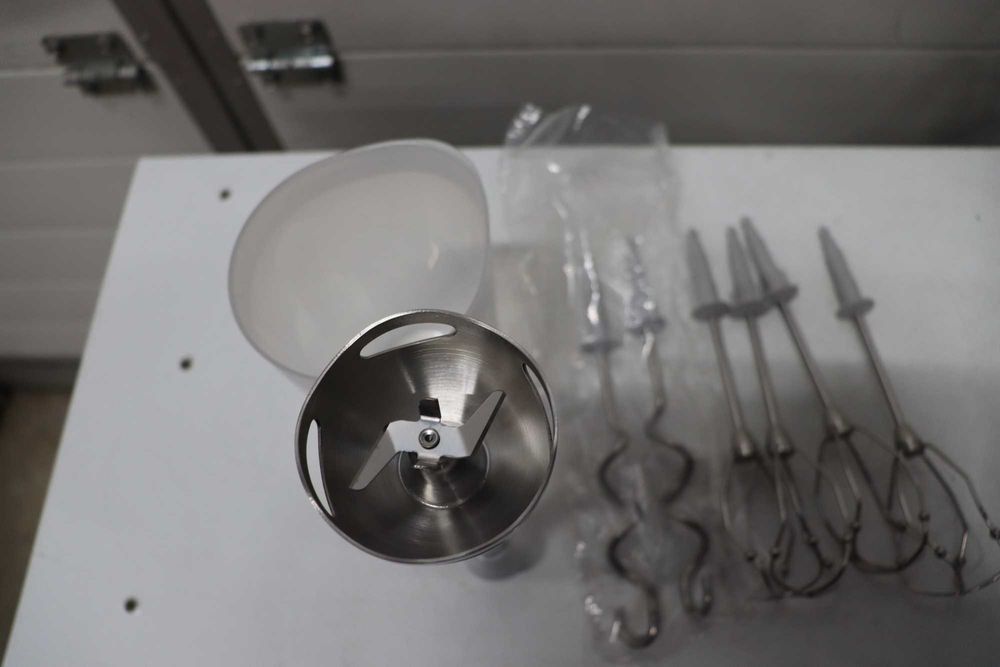 Миксер Bosch MFQ4075 блендер, 1,4 м, пластмаса, 550W