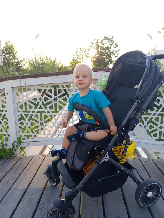 Прогулочная коляска