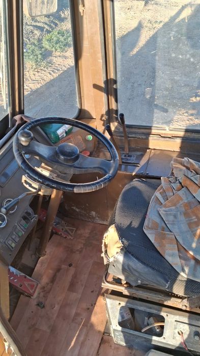 Продам фронтальный погрузчик
