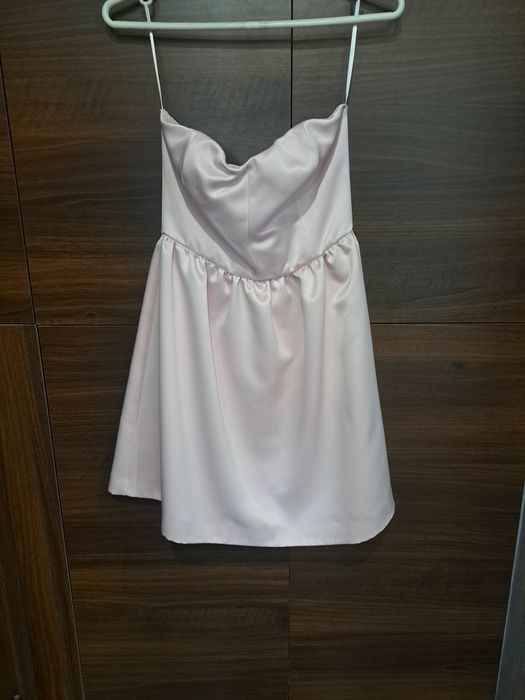 Розова официална рокличка