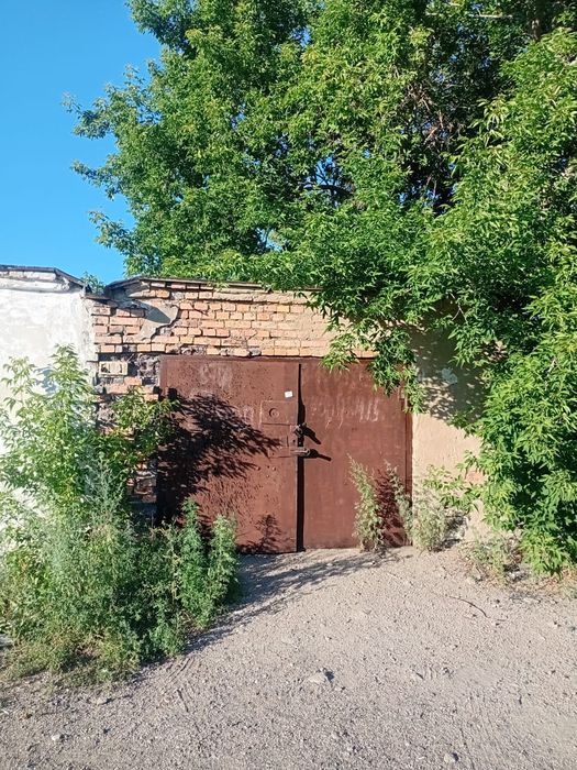 Продам Гараж по улице Пичугина, вдоль железной дороги. Земля оформлена