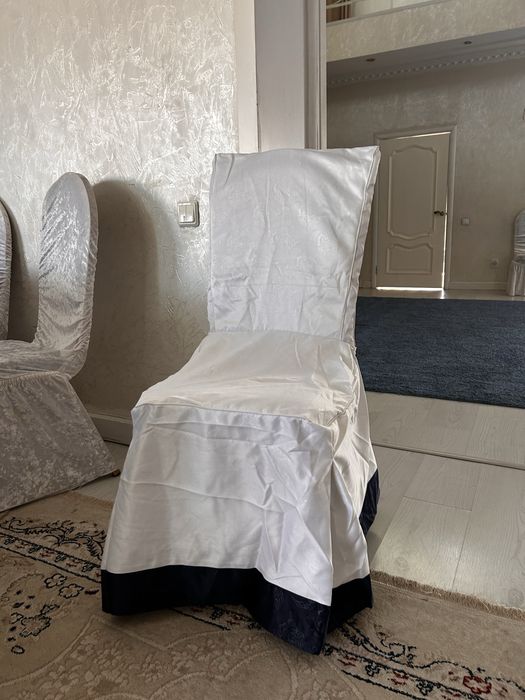 Новые чехлы и банты для стульев