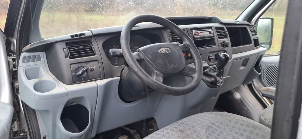 Dezmembrez Ford transit 2.2 diesel 2008 EURO4 8+1 locuri