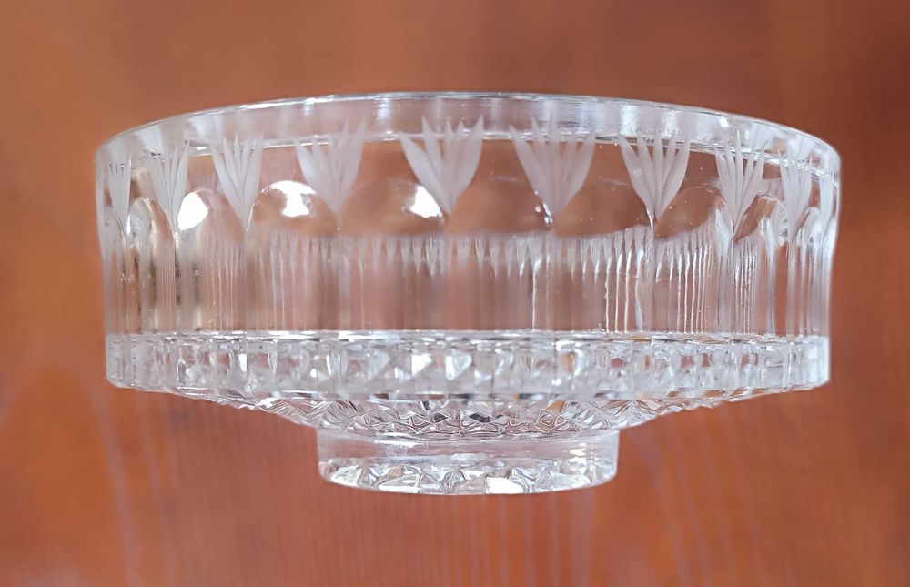 Новые хрустальные вазы для салатов