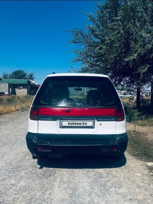 Mitsubishi space wagon