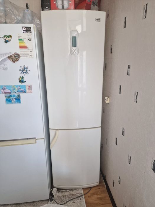 LG холодильник большой