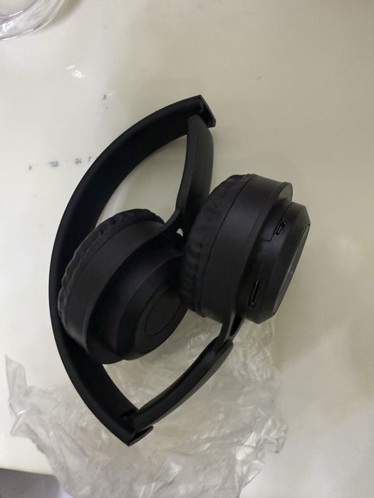 Чисти нови слушалки wireless