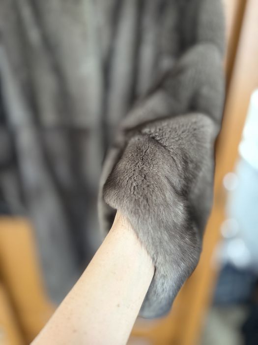 Шуба норковая продам