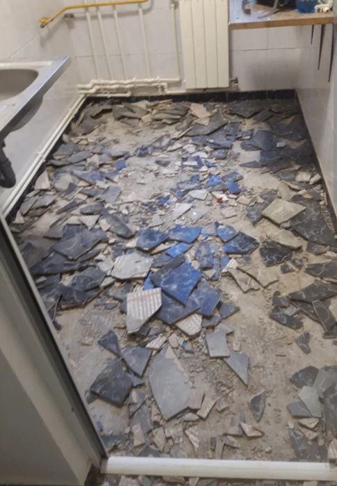 **Decopertare Gresie-Râcâit/Răzuit-Demolat Pereți**