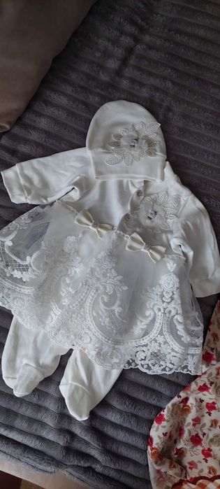 Продам костюмчик на девочку