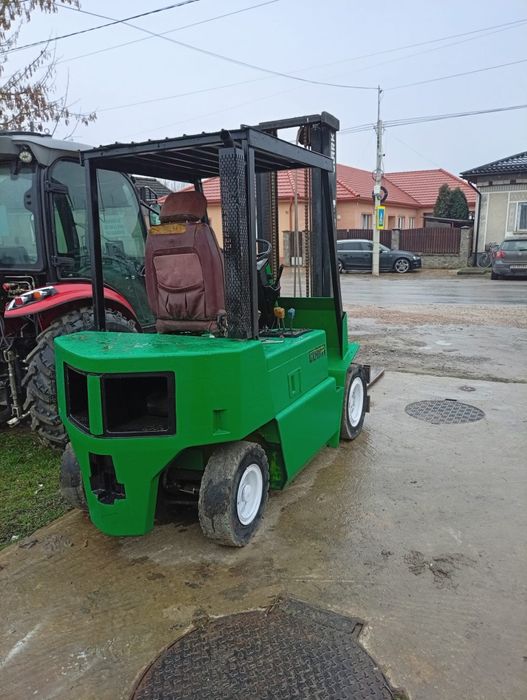 Stivuitor de vanzare