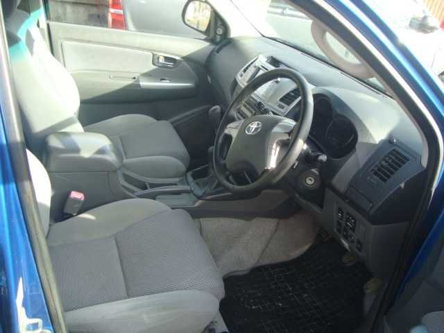 Тойота Хайлукс 3.0Д-4Д