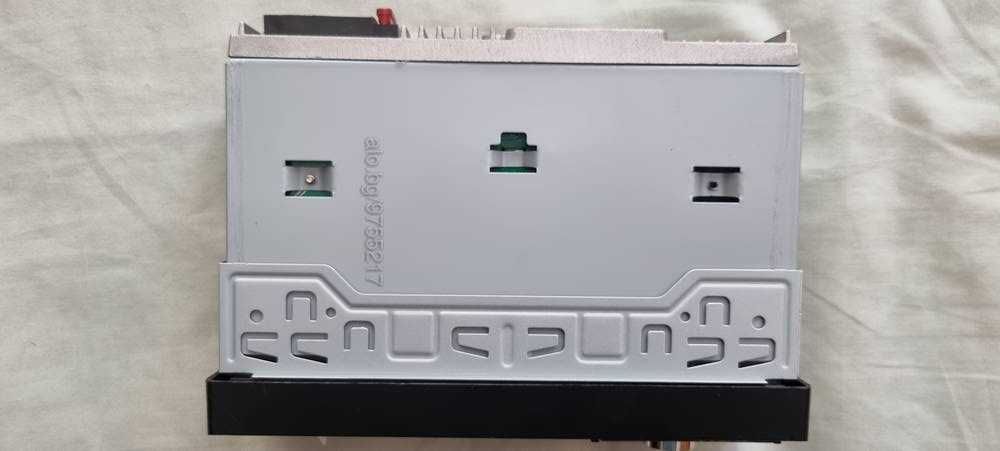 Продавам MP5 плейър за кола PNI Clementine 9545