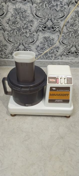 Продам кухонный комбайн