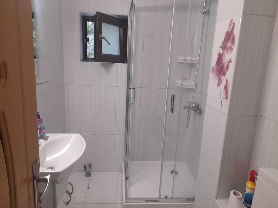 Inchiriez apartament zona Centru,Rotunda ,Calea Bucuresti