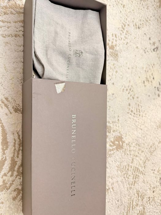 Продам кроссовки новый